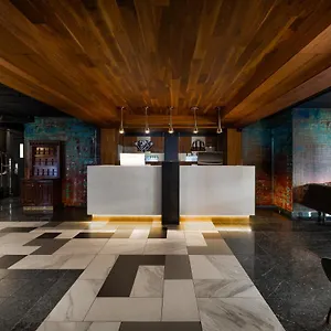 Empire 4*, Montreal Canada